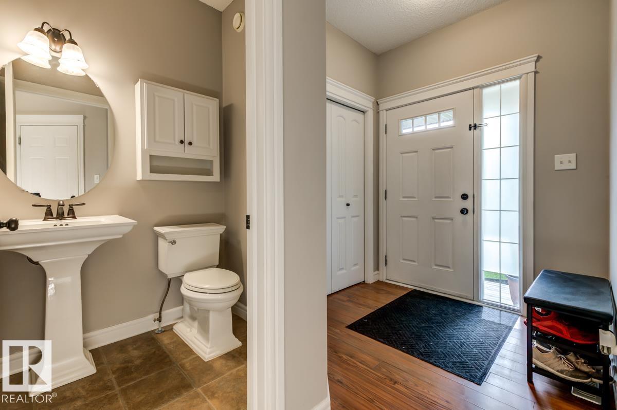 11612 17 AV SW photo 5