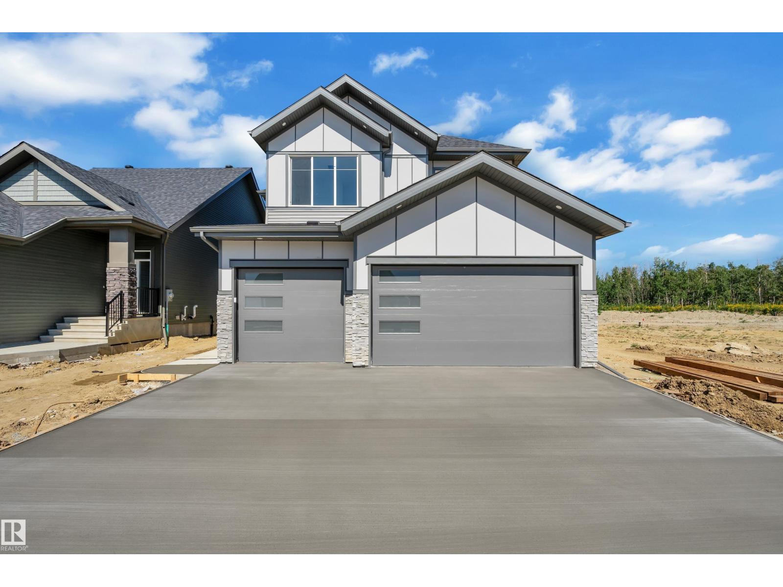266 Falcon Crescent
