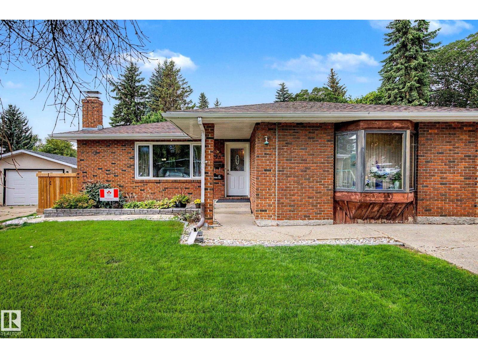 23 MONTCALM CR