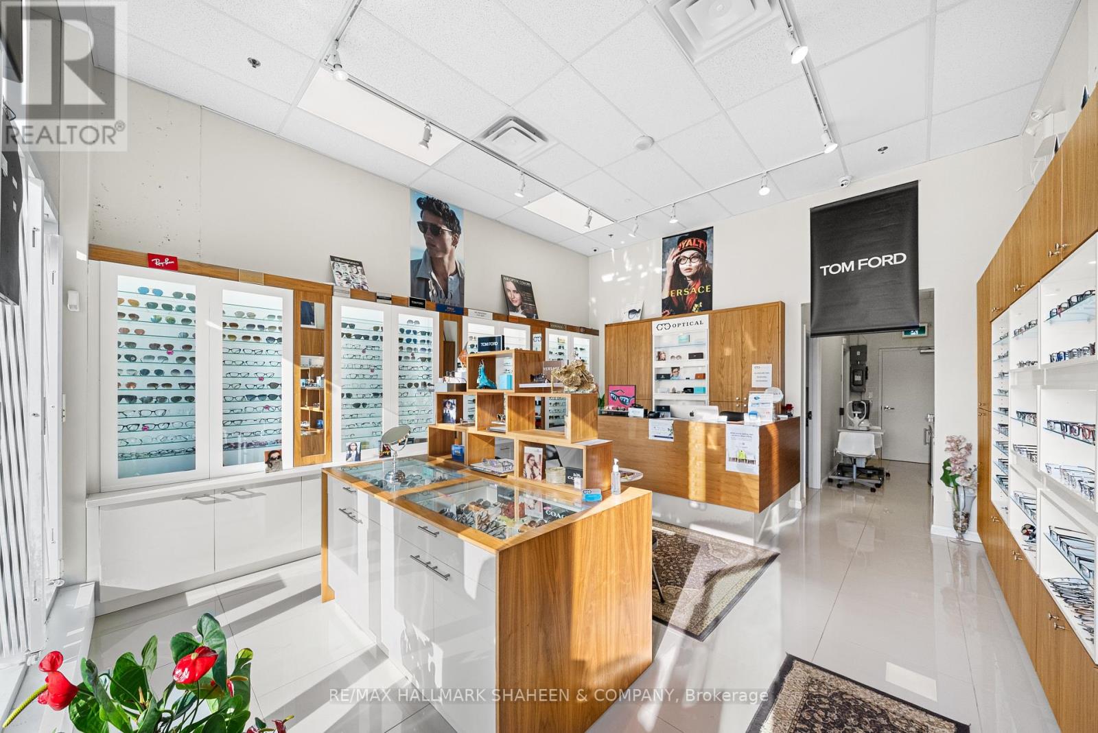 9610 Yonge Unit B10