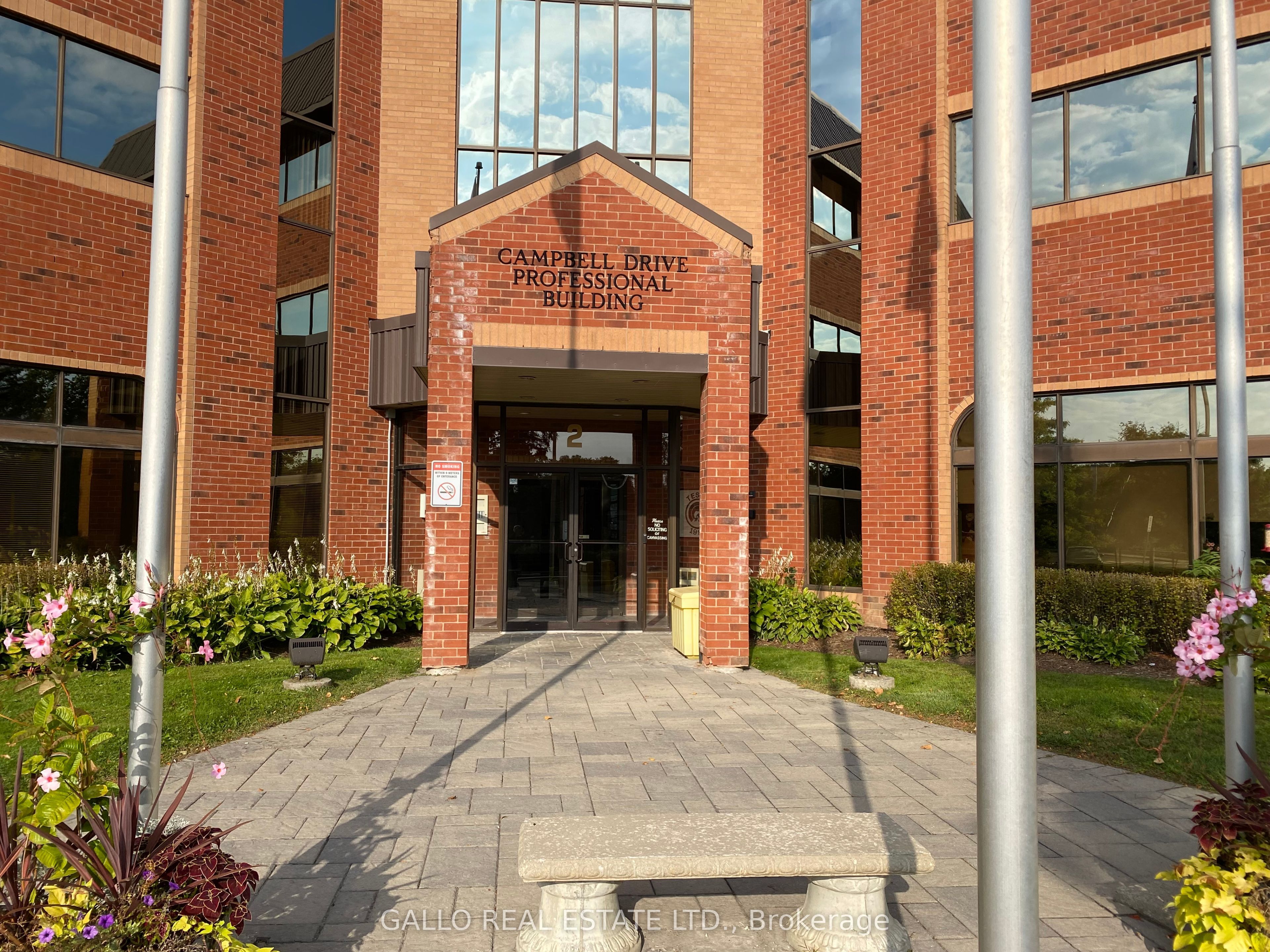 207 - 2 CAMPBELL DRIVE, Uxbridge