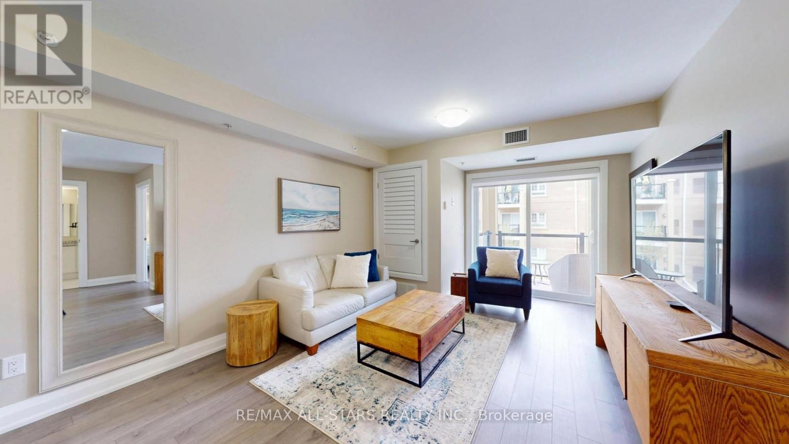 481 Rupert Unit 203
