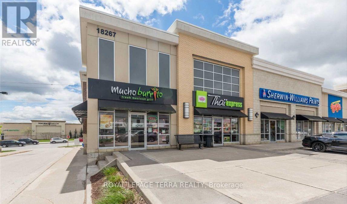 18267 Yonge photo 5