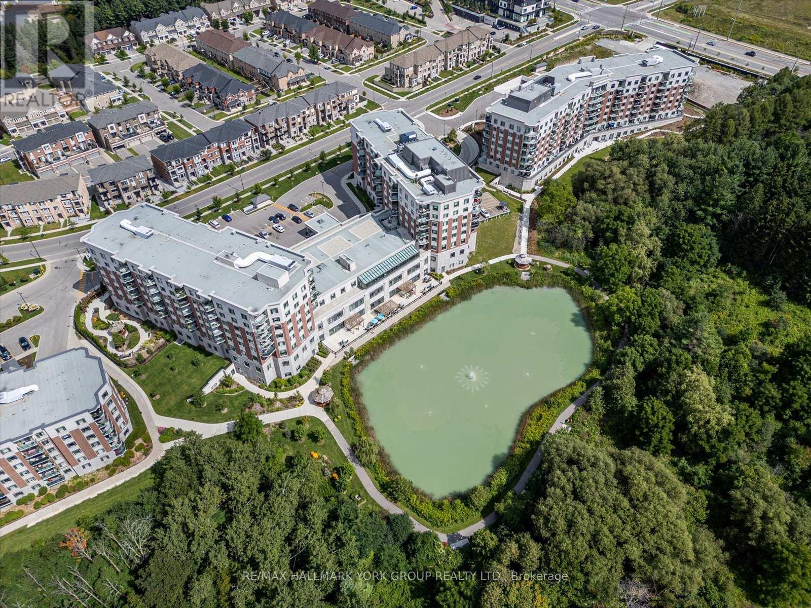 460 William Graham Unit 402