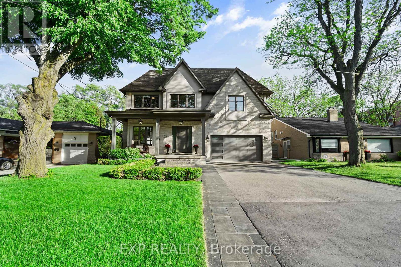 74 Bedford Park