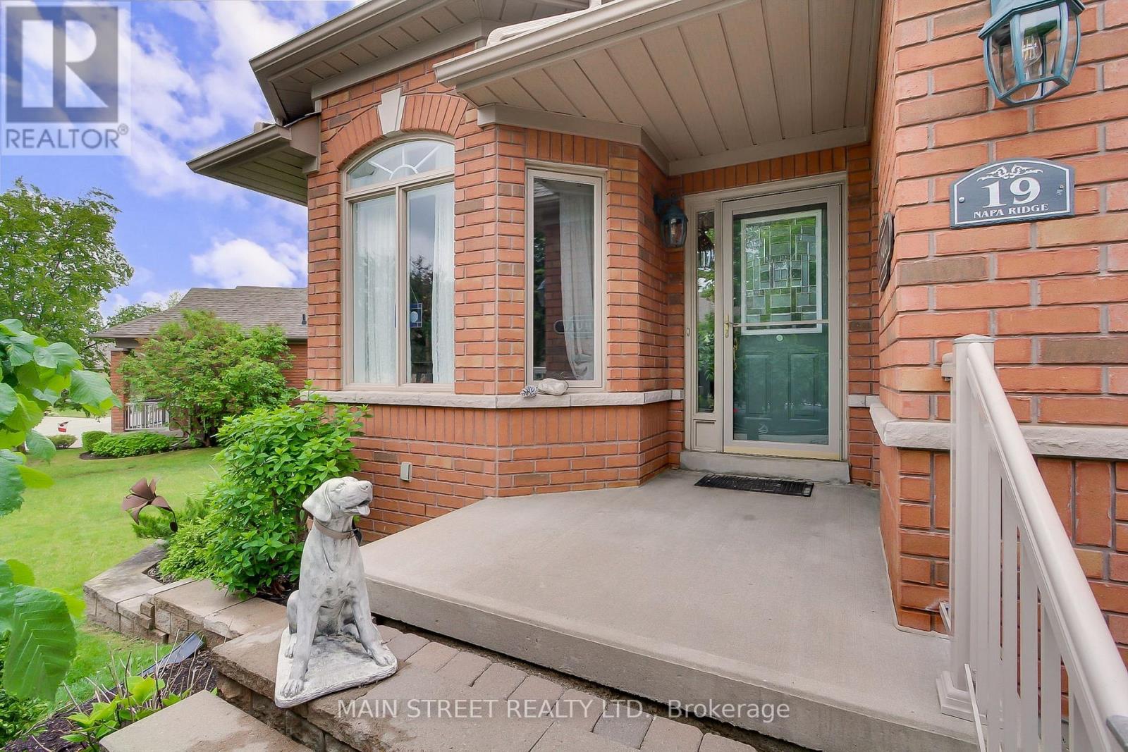 19 Napa Unit 24 photo 4