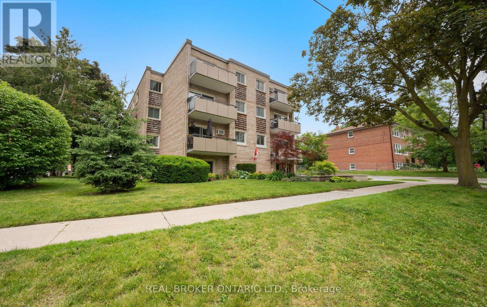 21 Elizabeth Unit 202