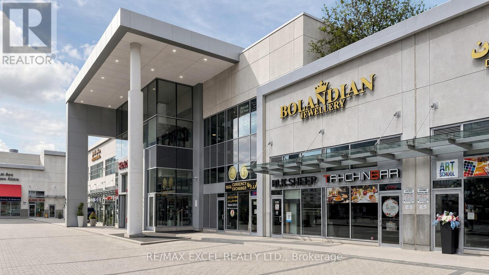 7181 YONGE Unit 16