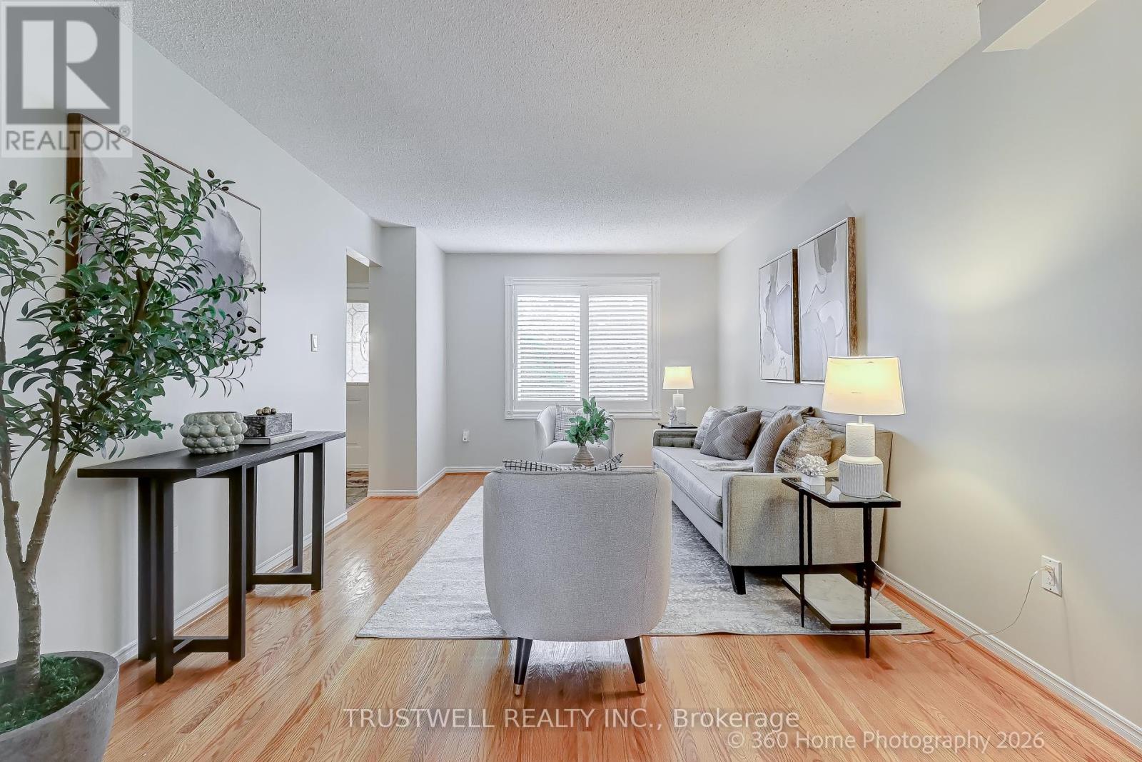 224 Hollingham