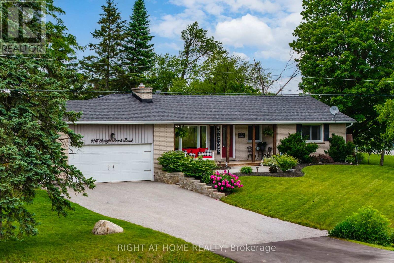 4116 Innisfil Beach