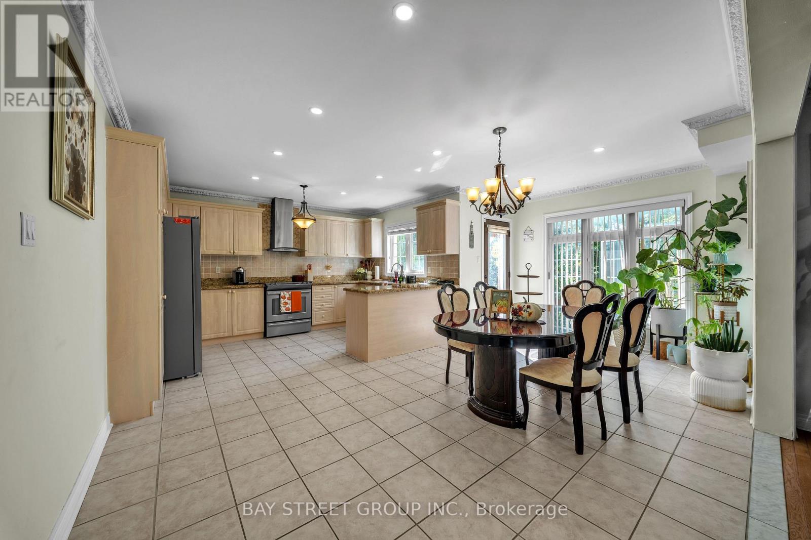 384 Spruce Grove