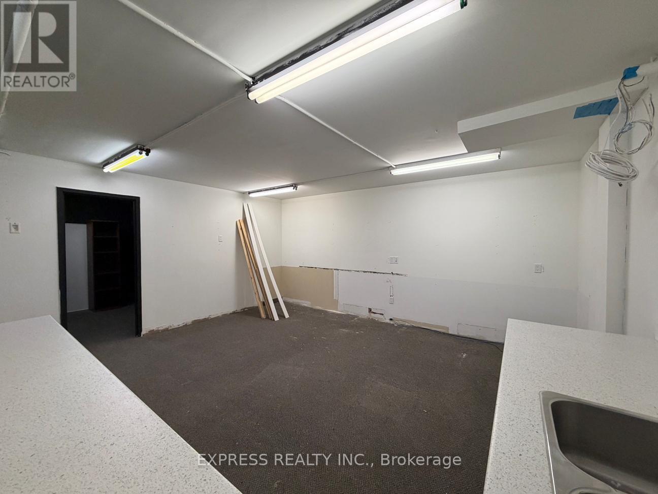 8300 Yonge Unit Bsmt