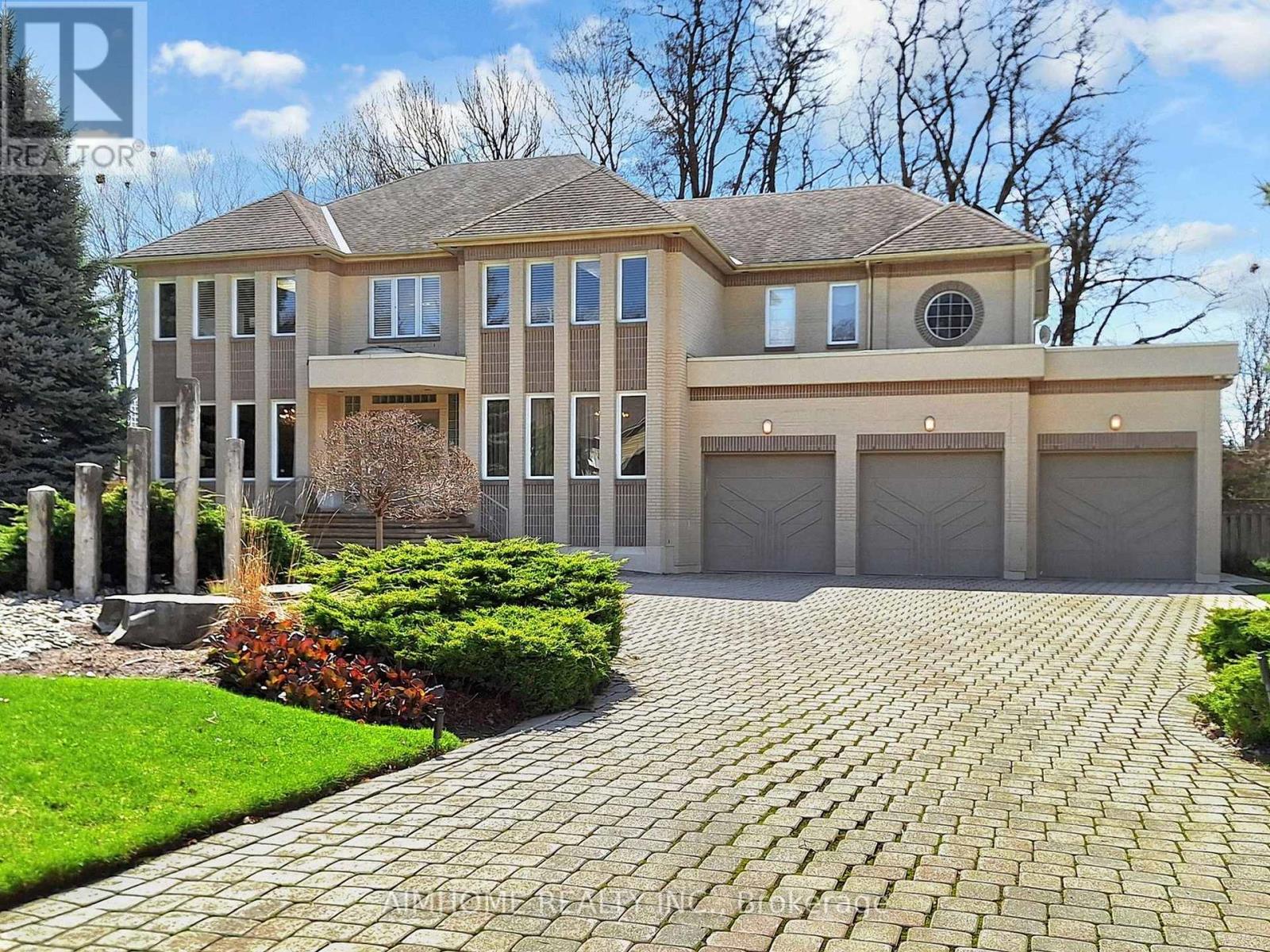 145 Renaissance