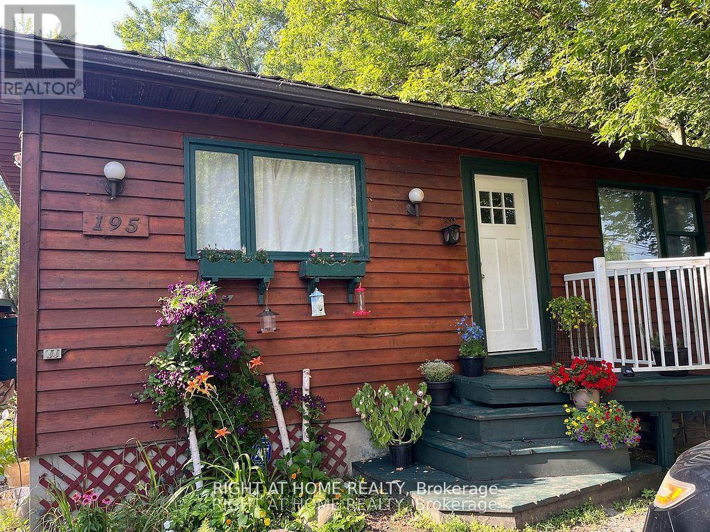 195 Lakeland Crescent, Richmond Hill, ON L4E 3A4, Richmond Hill