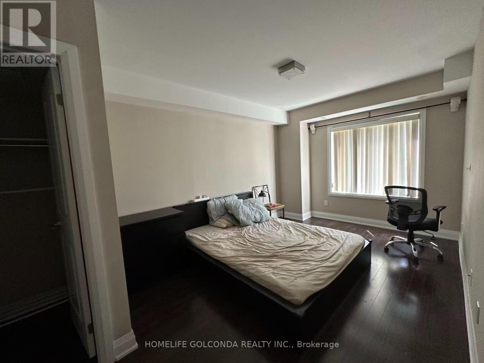 322 John Unit 132 photo 2