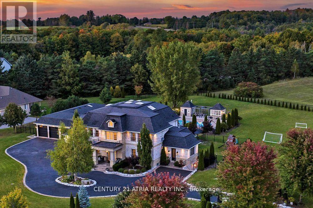 111 Lake Woods