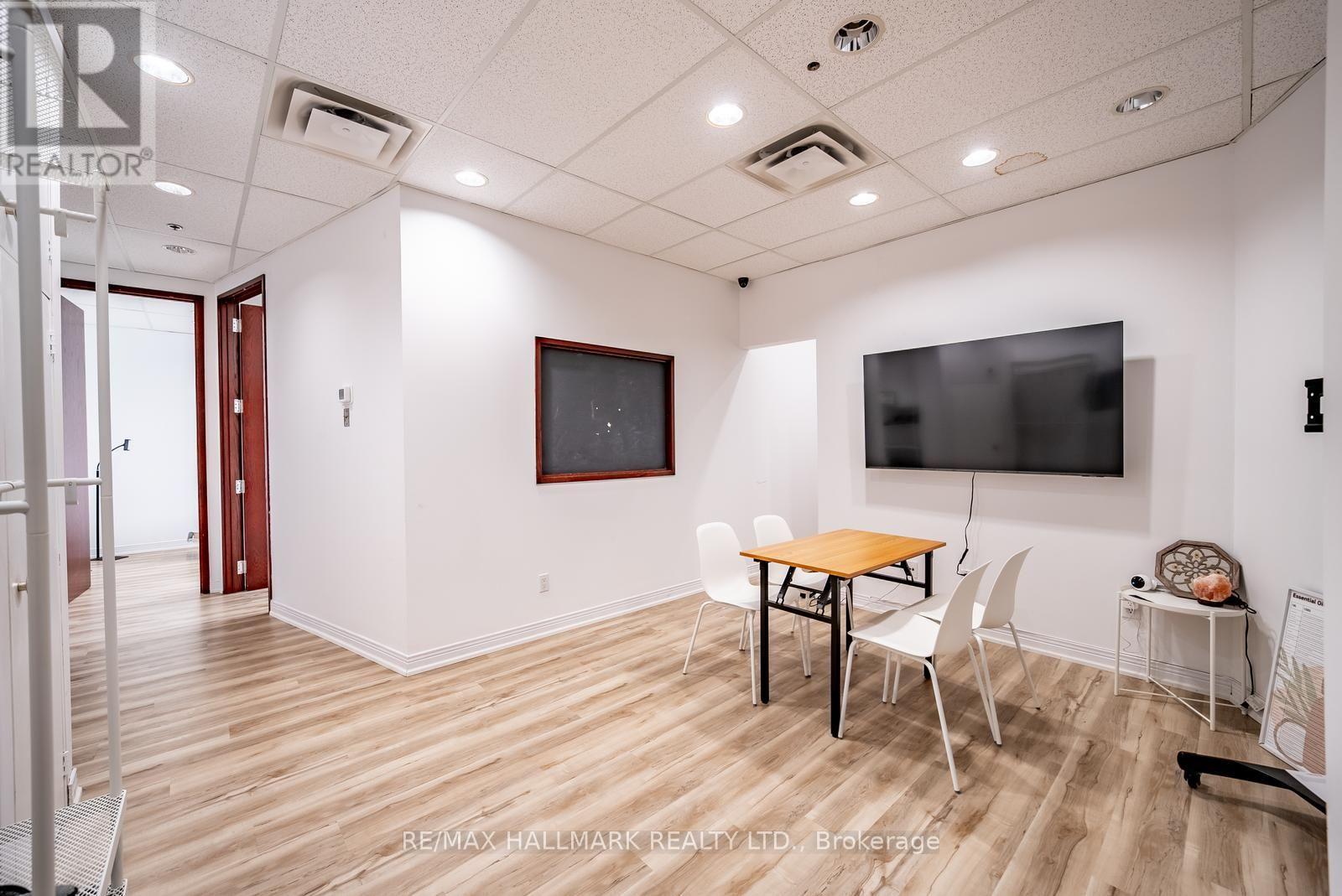 86 Ringwood Unit 208