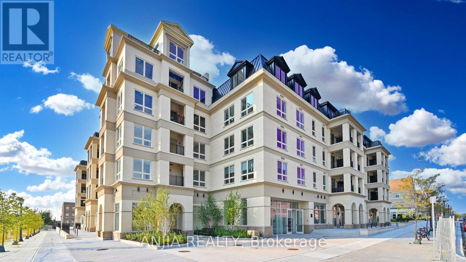 101 Cathedral High Unit 303