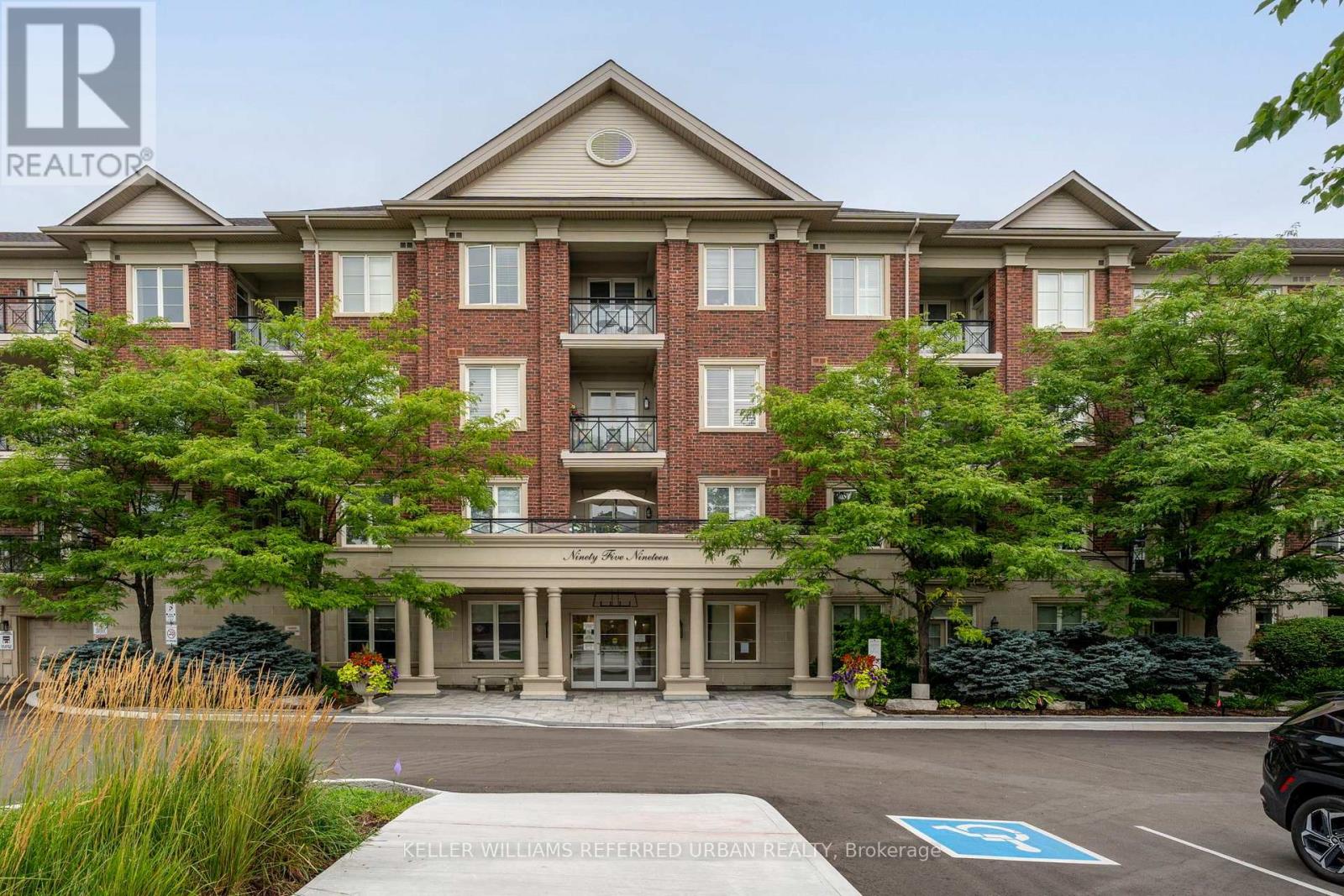 9519 Keele Unit 212