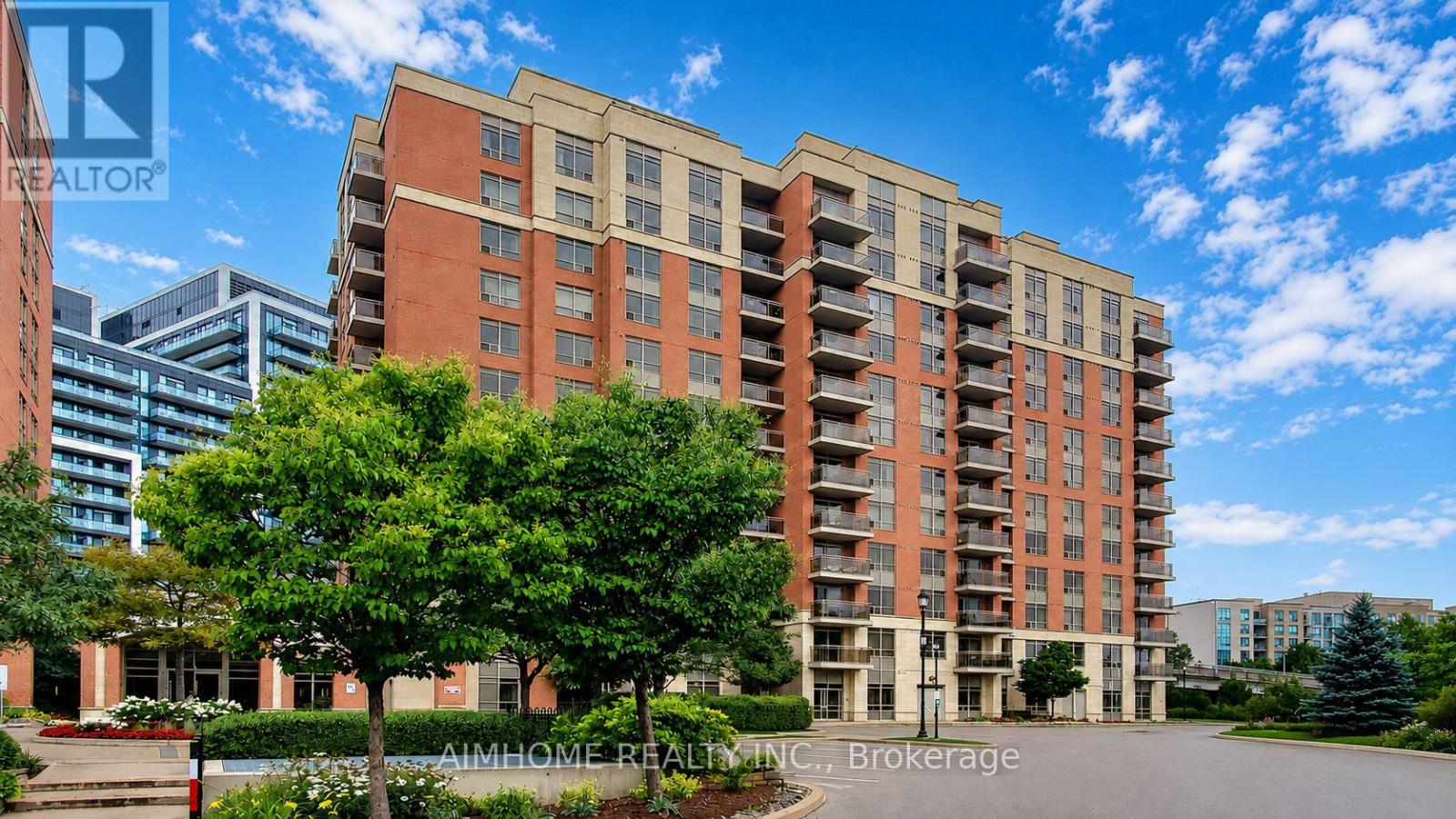75 King William Unit 804
