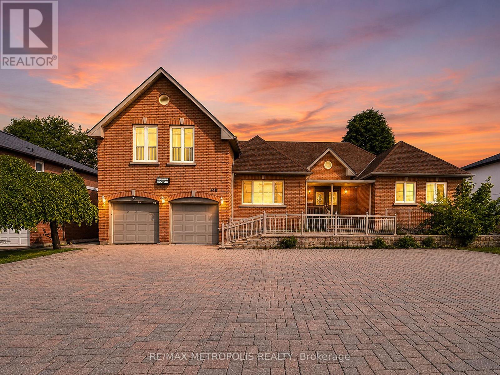 416 Elgin Mills