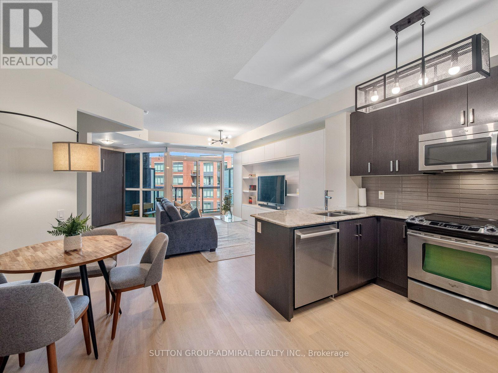 7608 Yonge Unit 405