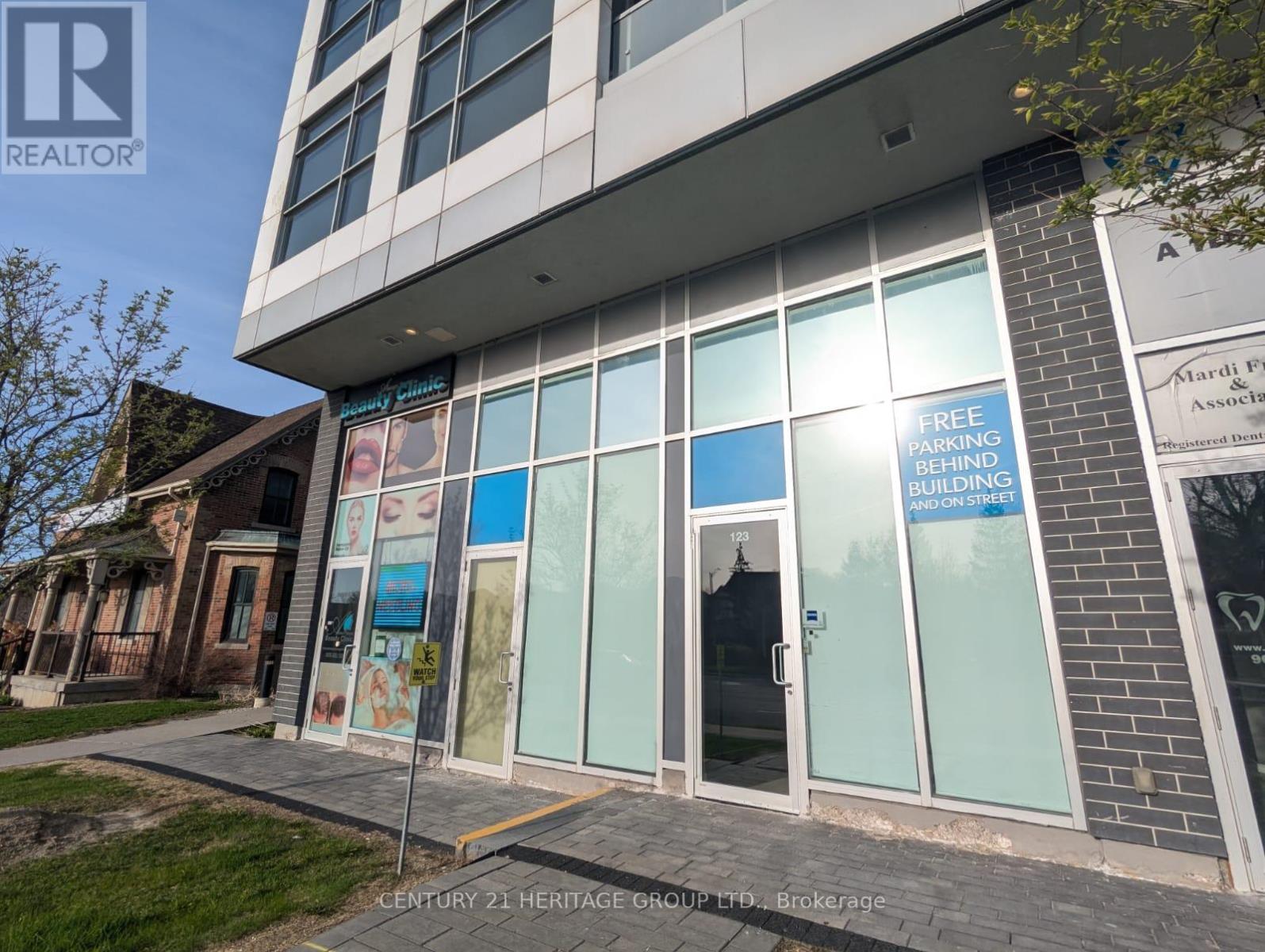 8763 Bayview Unit 123 & 125