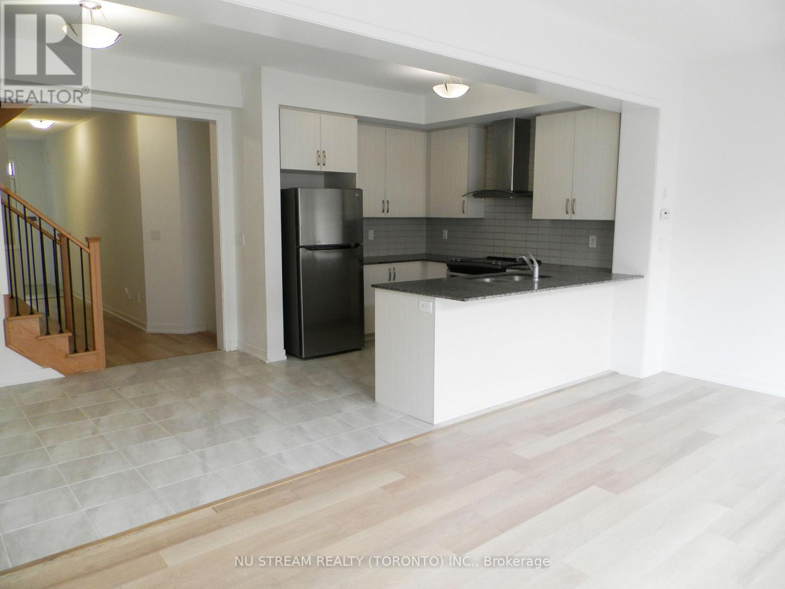 208 Harding Park