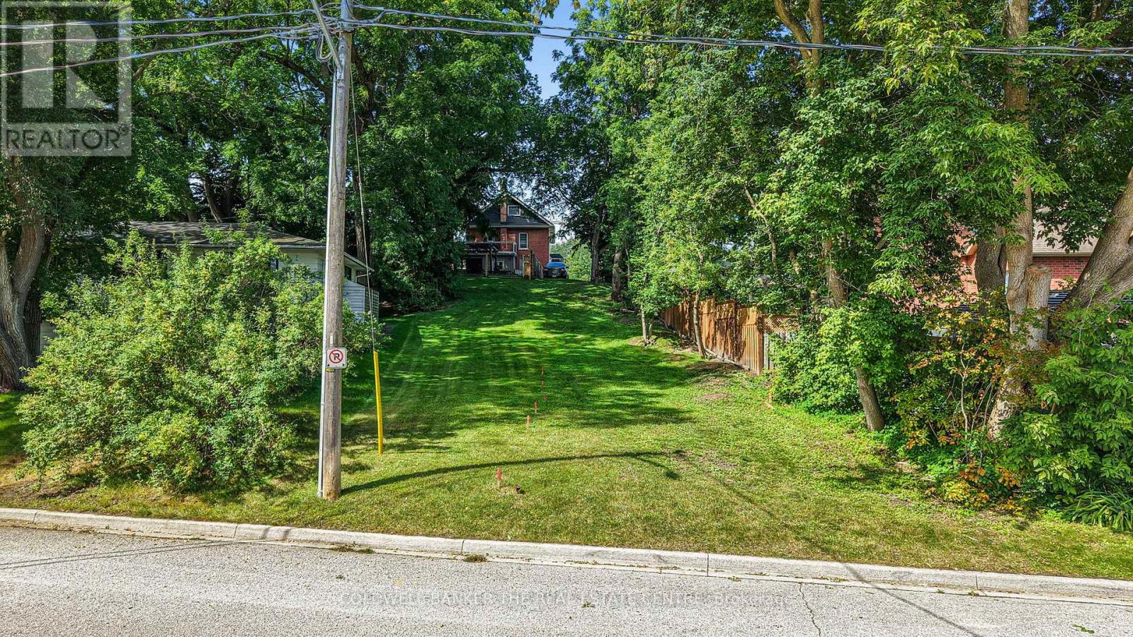 190 Charlotte Street S, Newmarket, ON L3Y 3S8, Newmarket