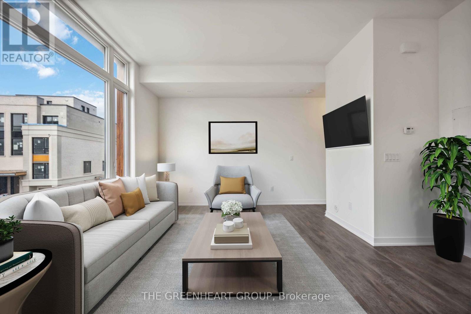 8 David Eyer Unit 1215