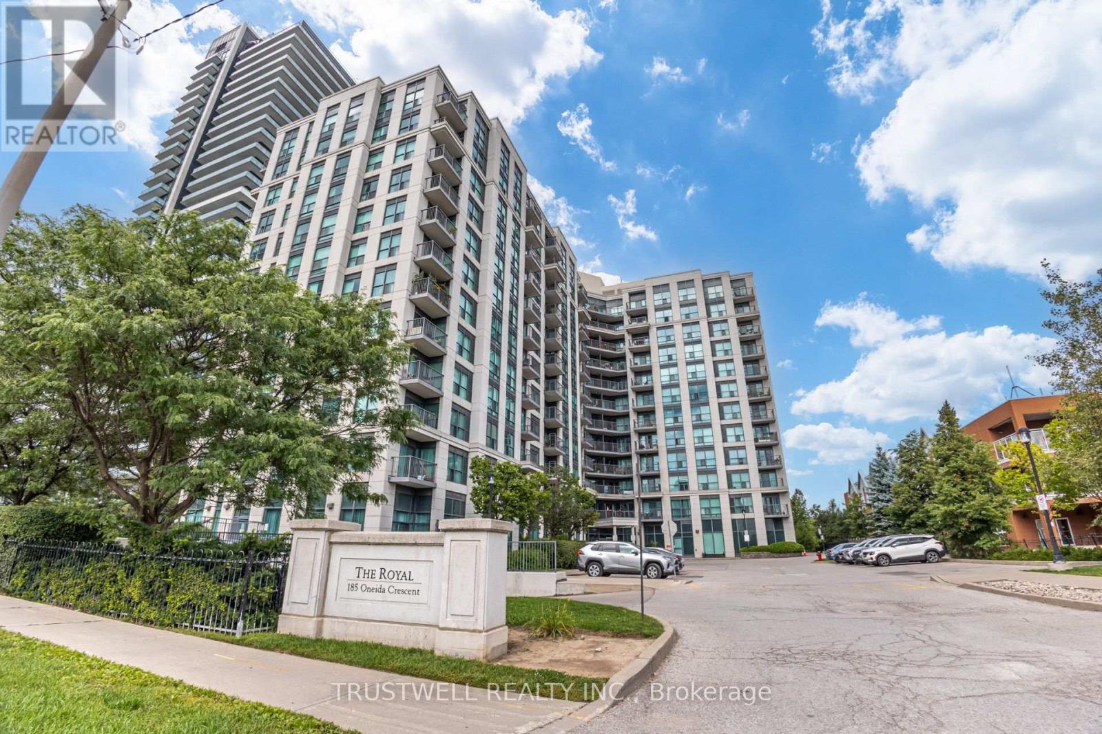 185 Oneida Unit 808