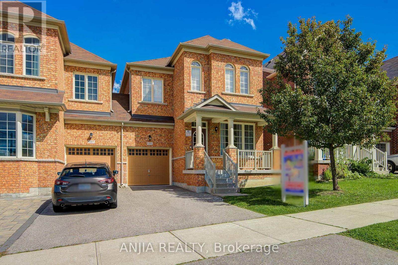205 Harbord