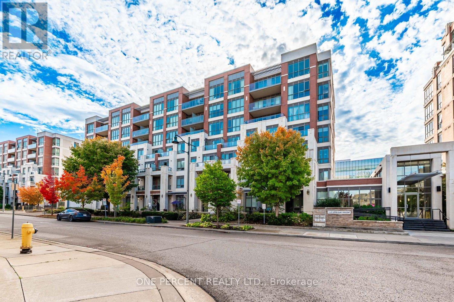 21 Upper Duke Unit 401