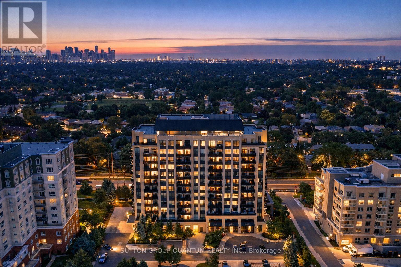 520 Steeles Unit 205