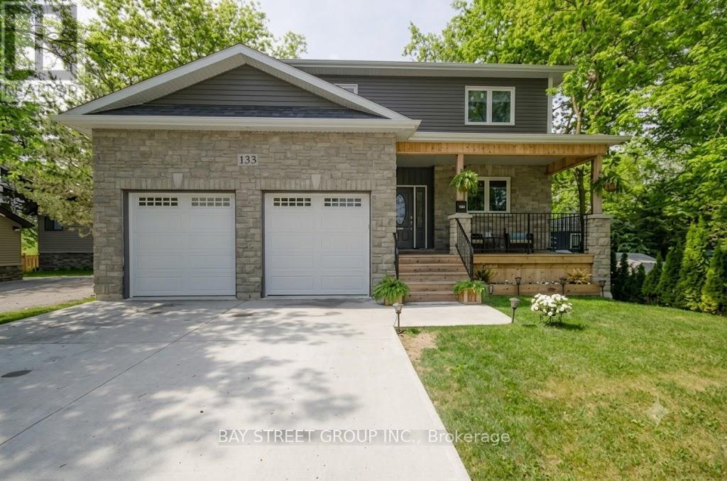 133 Riveredge
