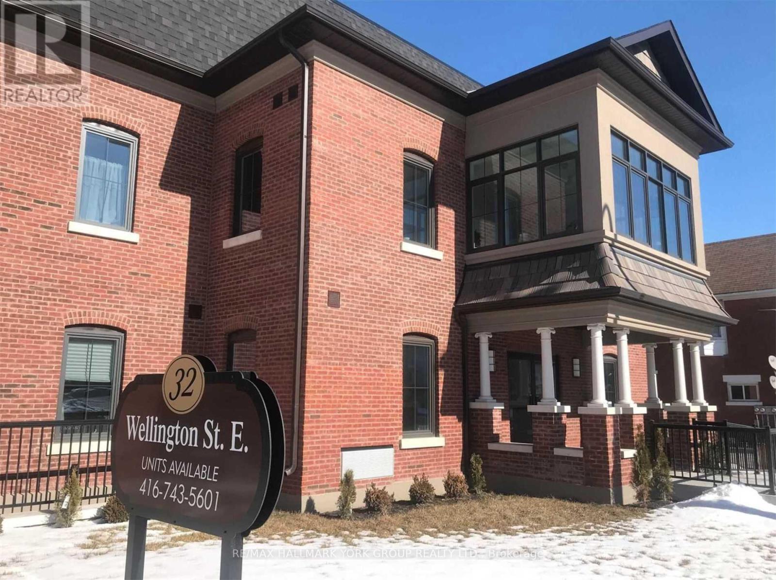 32 Wellington Street E 308, Aurora, ON L4G 1H5, Aurora