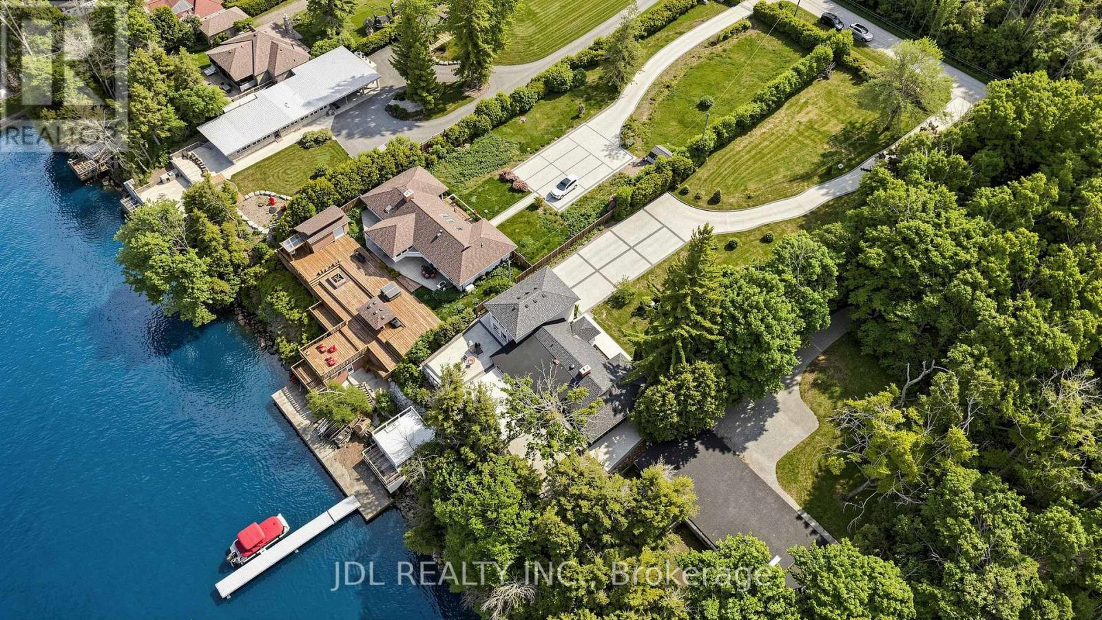 25220 Maple Beach