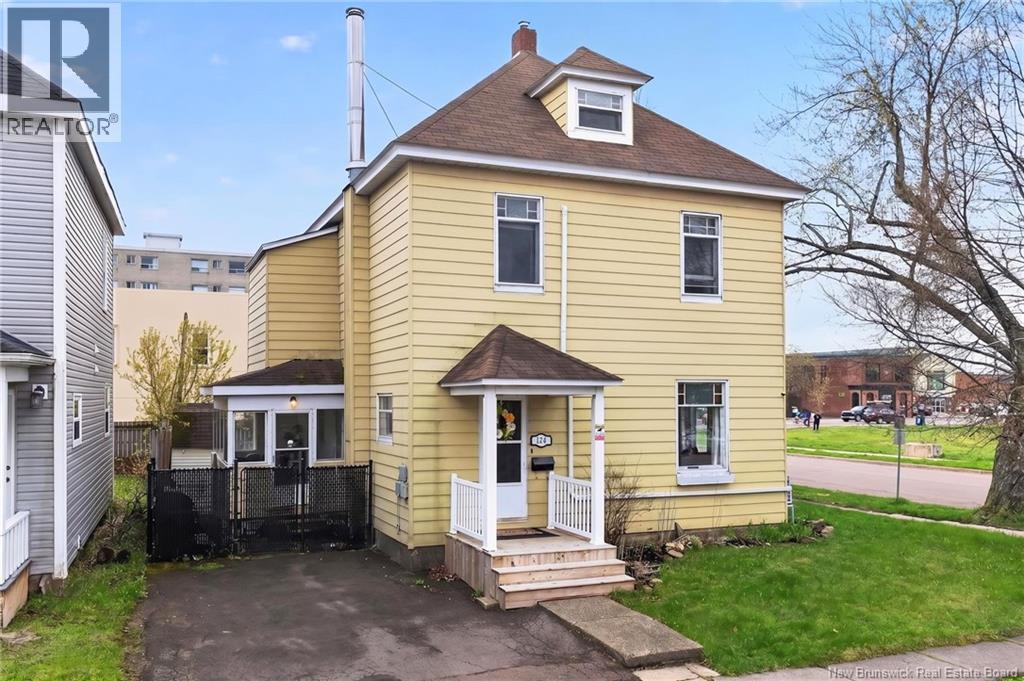 144 Dufferin Street