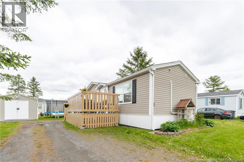 2 Wood Avenue