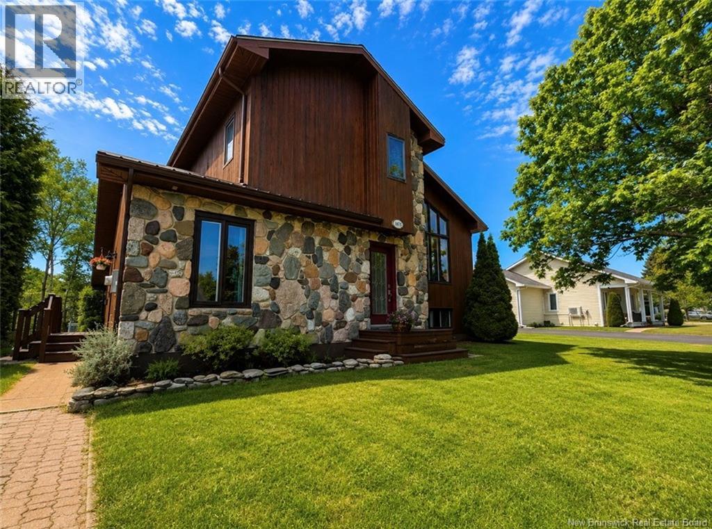 1075 Sycamore