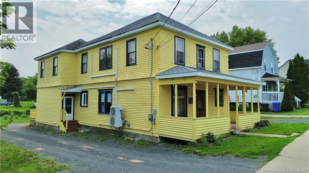 539 QUEEN ST