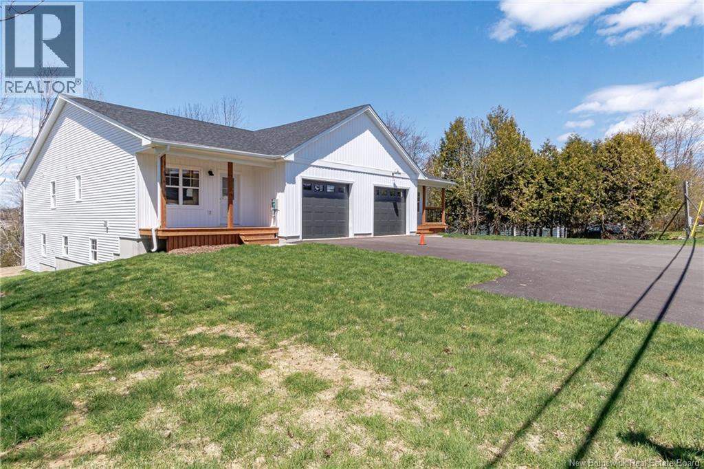 329 Hampton Road photo 3
