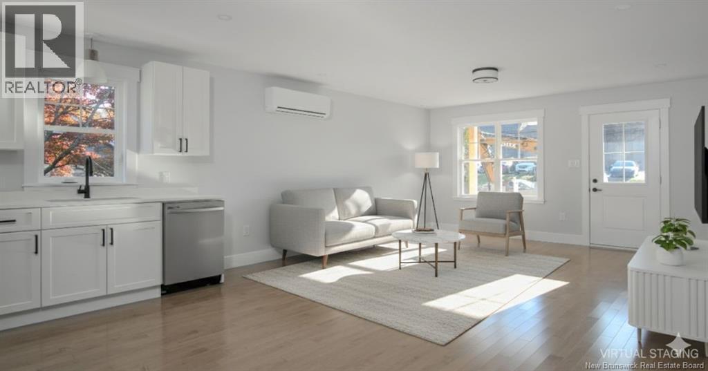 329 Hampton Road photo 5
