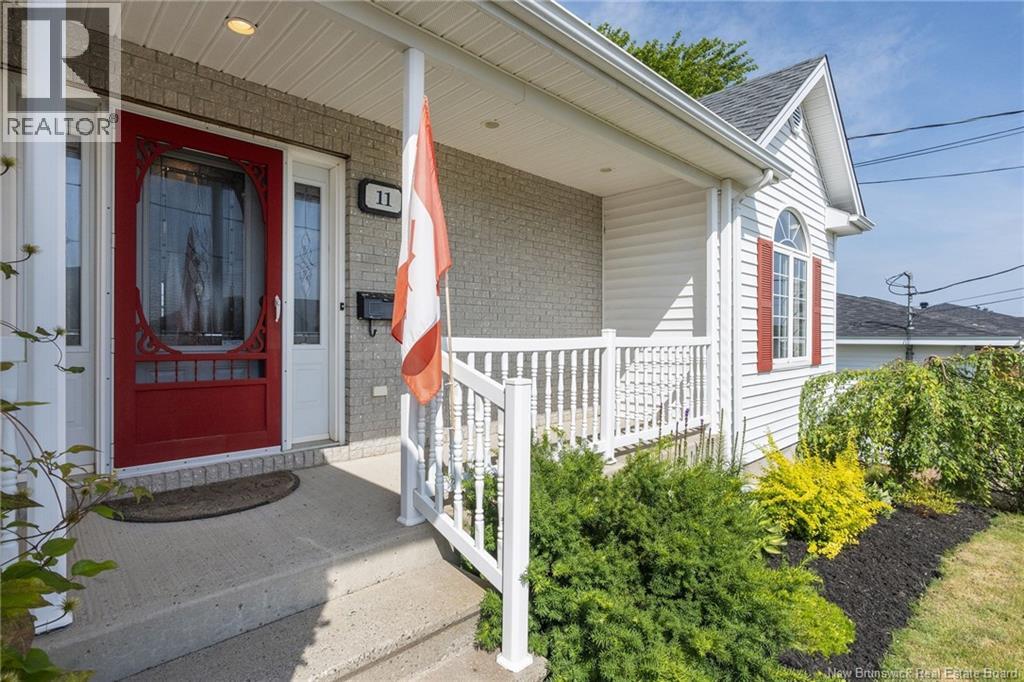 11 Weymond Crescent photo 3
