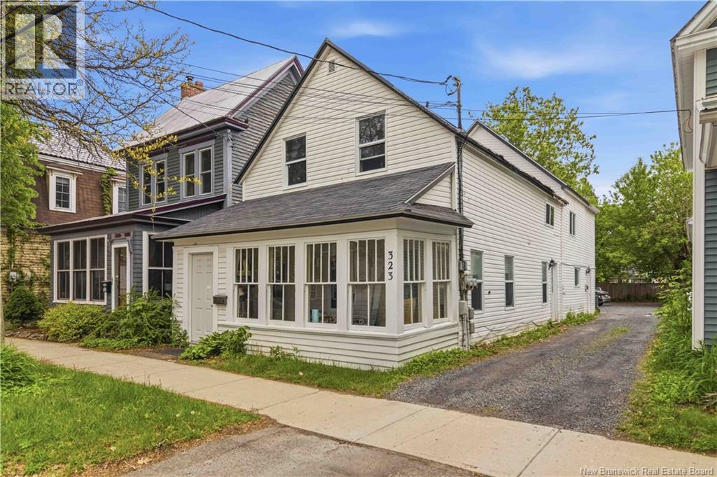 323 Saunders Street