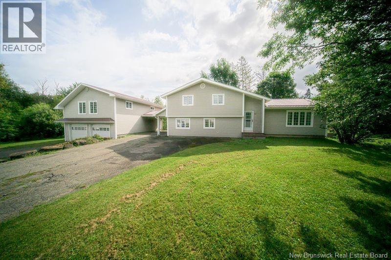 51 Hillcrest Drive