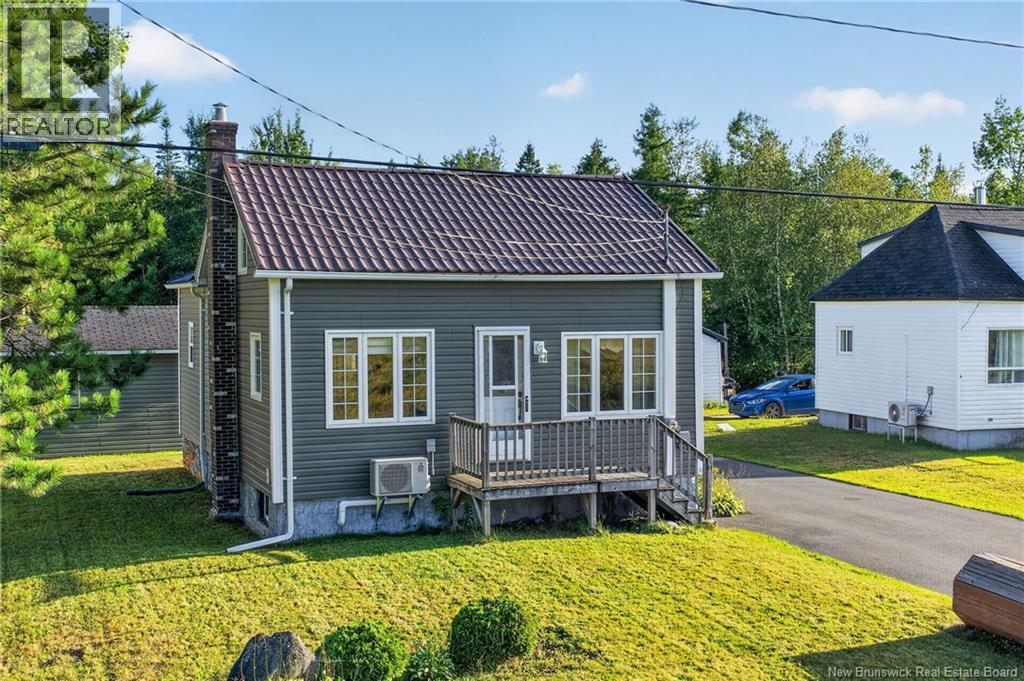 116 De L'Ecole Street