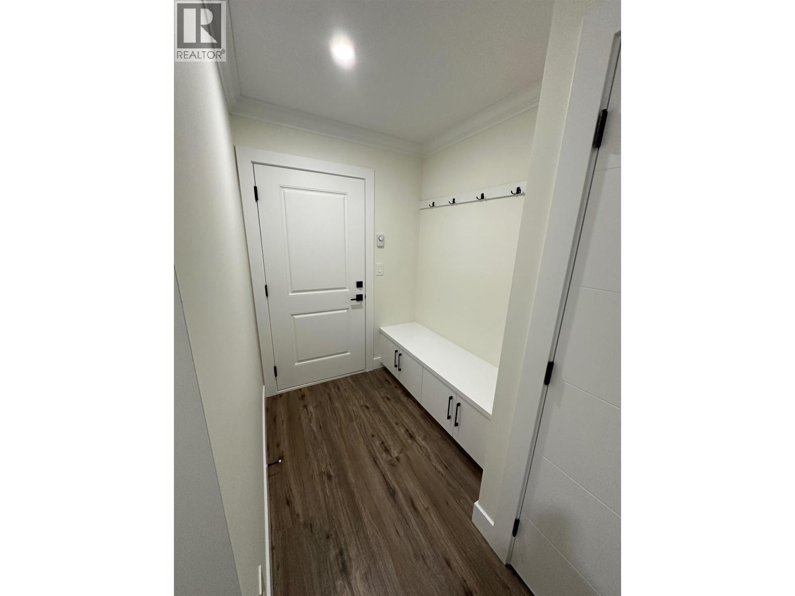 1115 ROMA Unit 29 photo 3