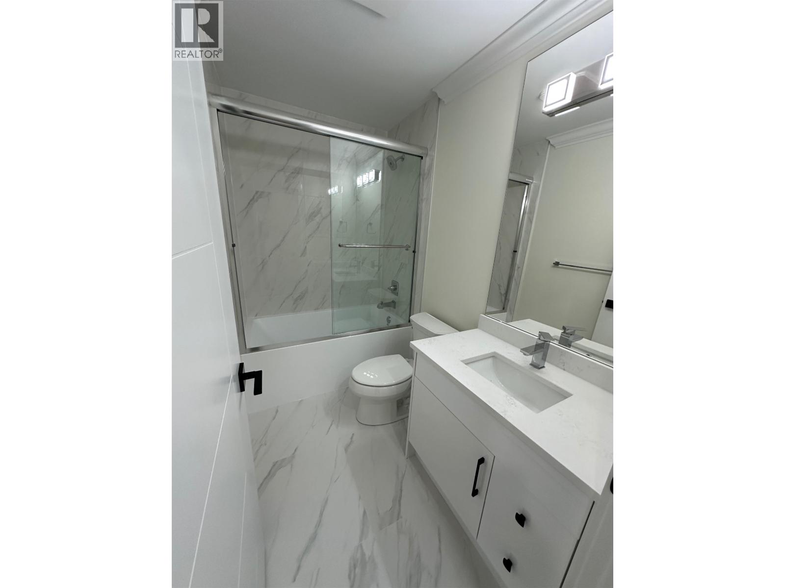 1115 ROMA Unit 29 photo 5
