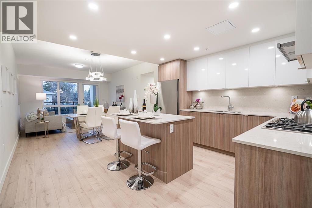 8428 PARK Unit 202 photo 5